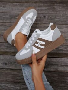 Women Colourblocked Lace-Ups Sneakers