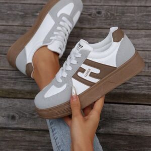 Women Colourblocked Lace-Ups Sneakers